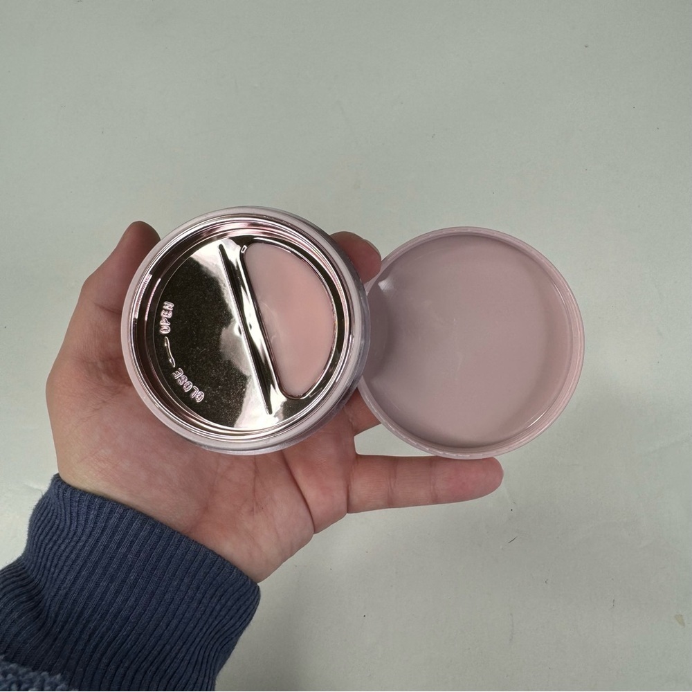 Jeffree Star Translucent‎ Setting Powder - Picture 6 of 6